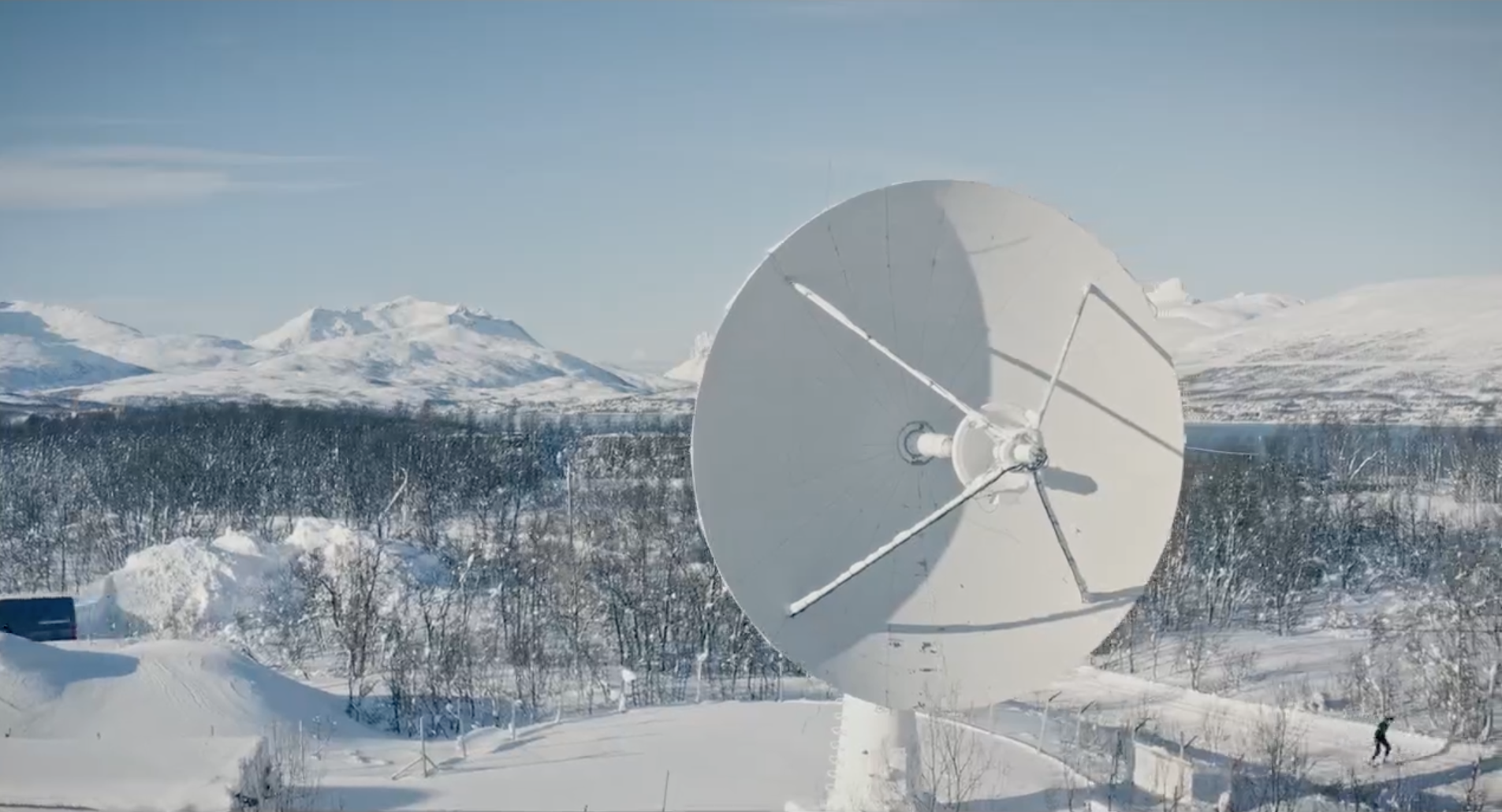Antenne ved KSAT i Tromsø