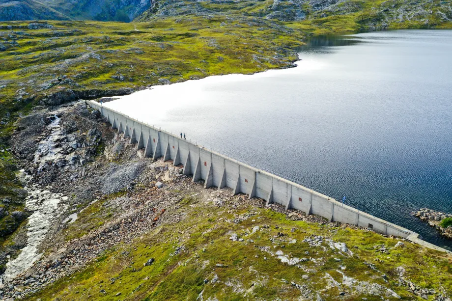 Oversiktsbilde av dam på Amundvatnet-2