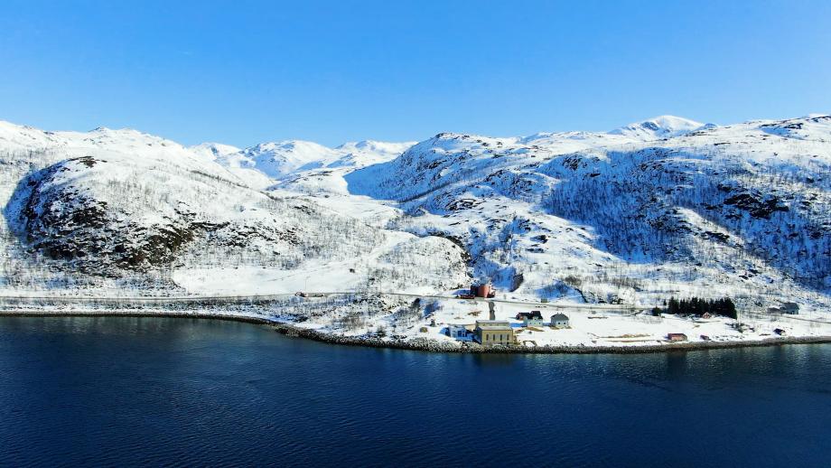 Dronebilde av fjellområde hvor Tromsø får sitt drikkevann fra.