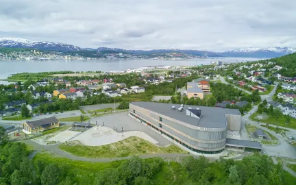 Tromstun skole Tromstun skole sommer