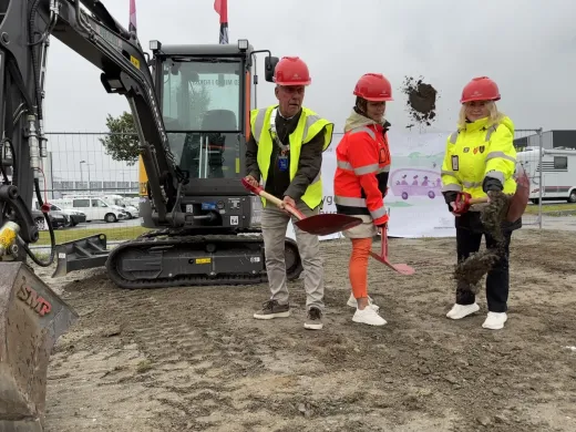 Spaden i jorda Gi&aelig;verbukta